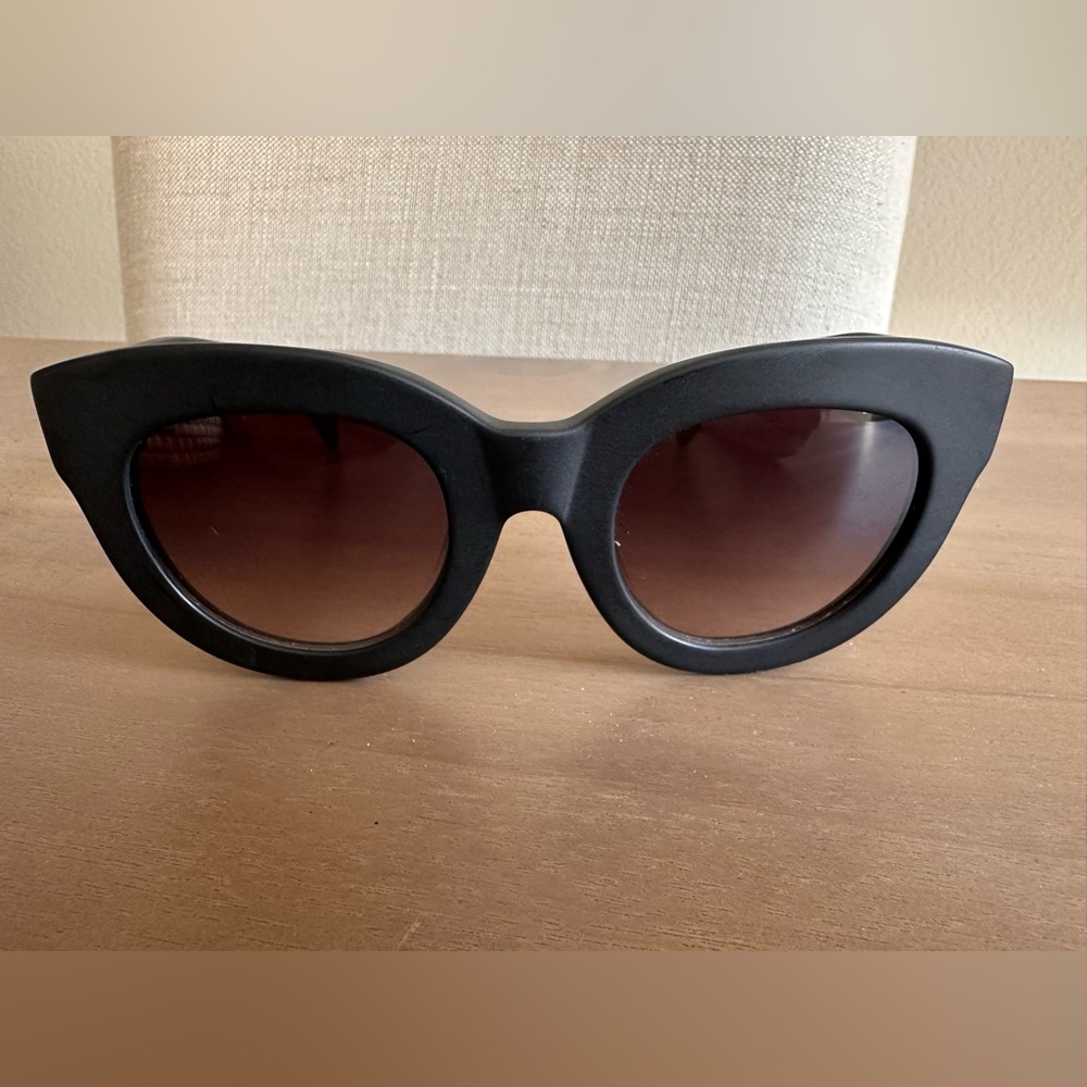Muse Sunglasses Black Frame like new
